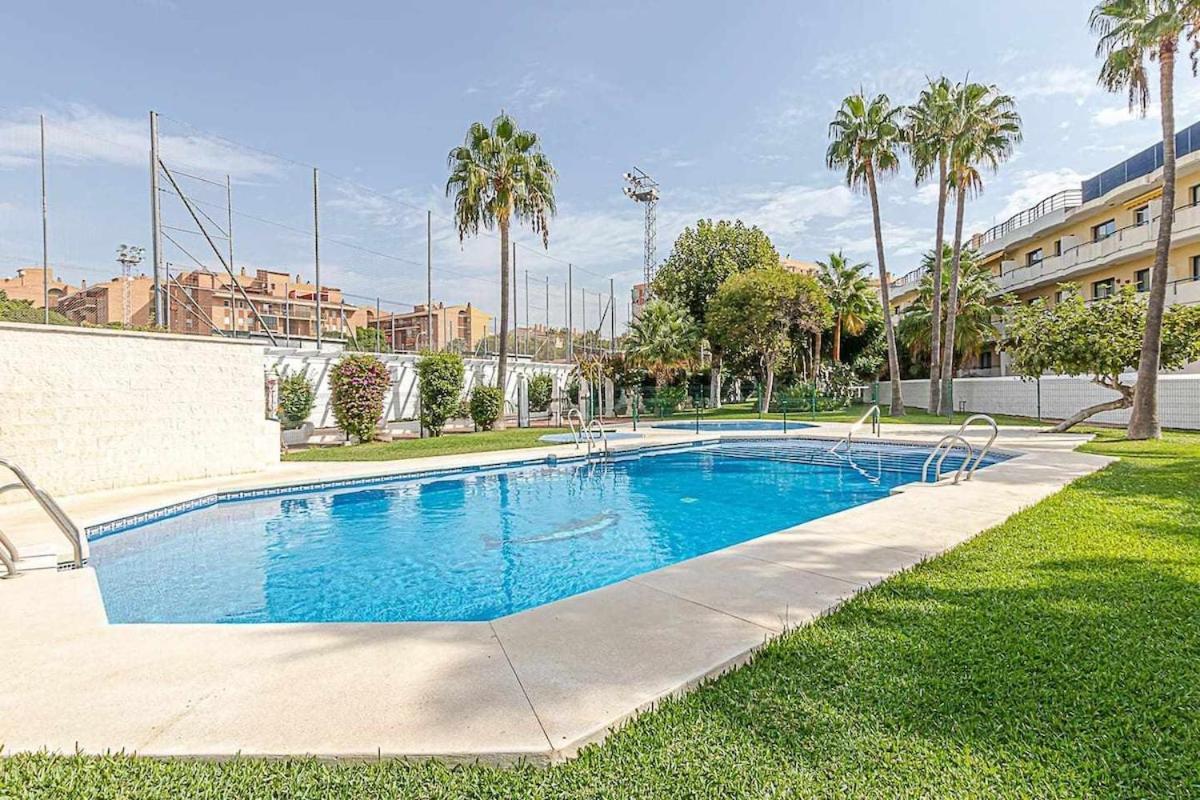 797 Holiday Rentals - Luminoso Piso Para 4 En 아로요 데 라 미엘 외부 사진