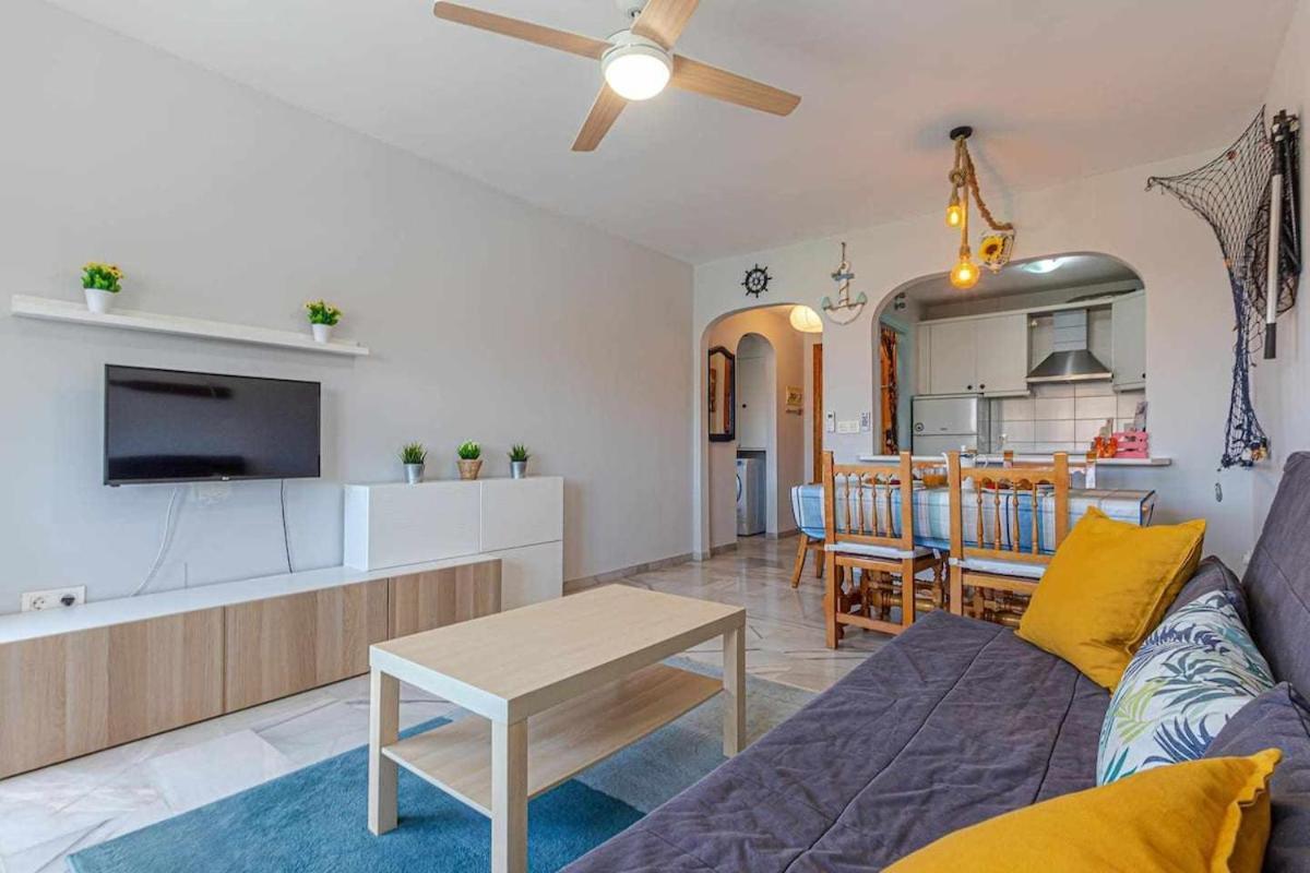 797 Holiday Rentals - Luminoso Piso Para 4 En 아로요 데 라 미엘 외부 사진