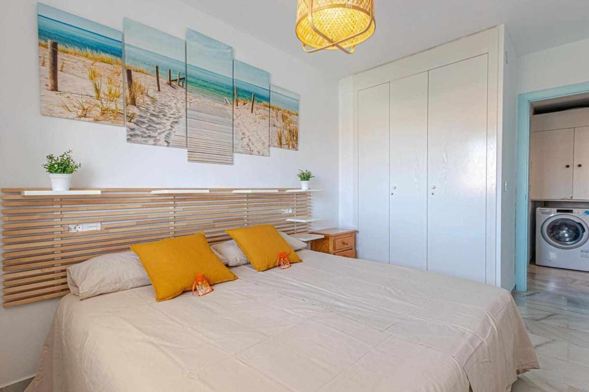 797 Holiday Rentals - Luminoso Piso Para 4 En 아로요 데 라 미엘 외부 사진