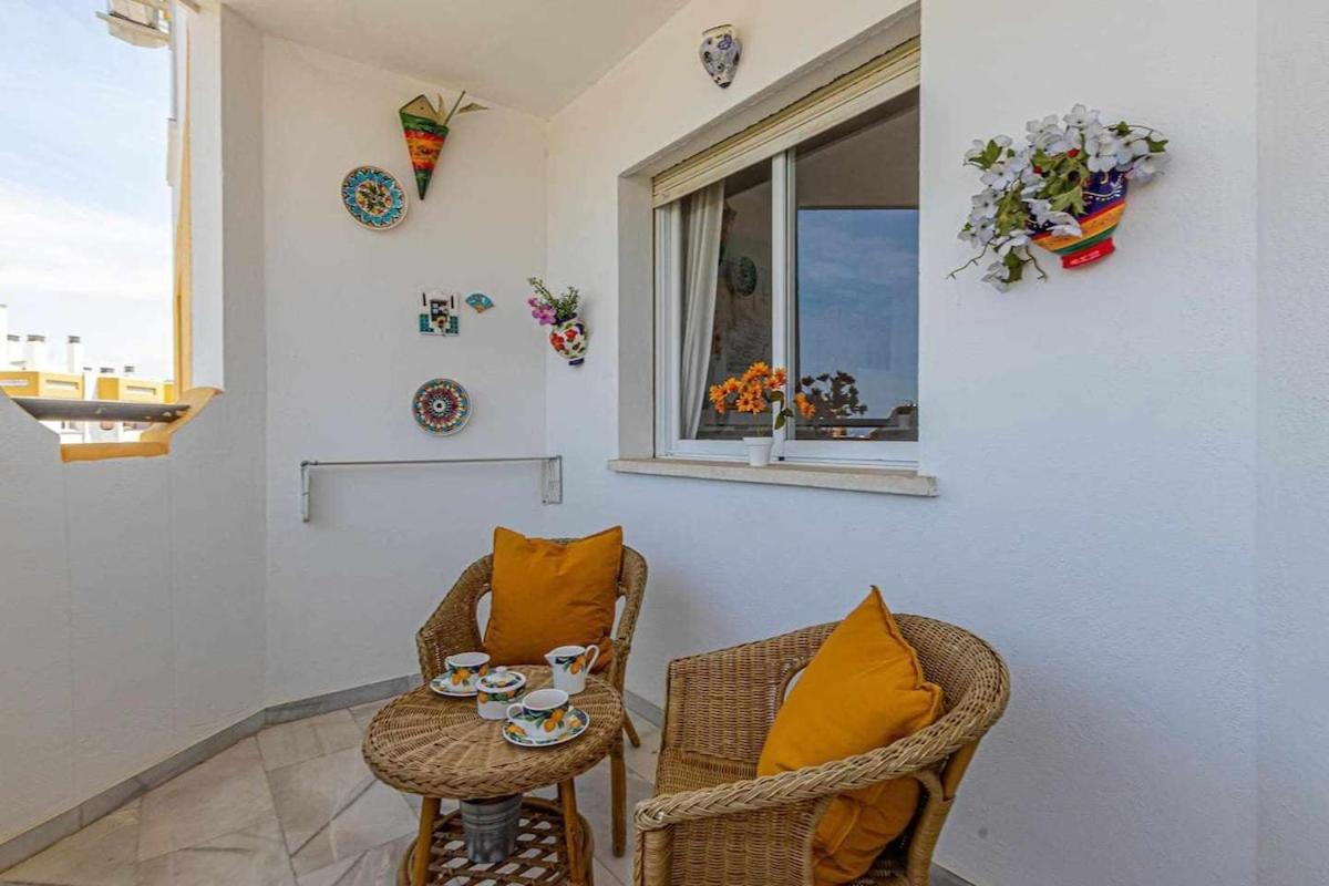 797 Holiday Rentals - Luminoso Piso Para 4 En 아로요 데 라 미엘 외부 사진